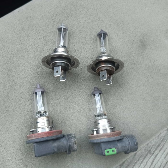 Продавам Халогенни крушки Н7 и H11.