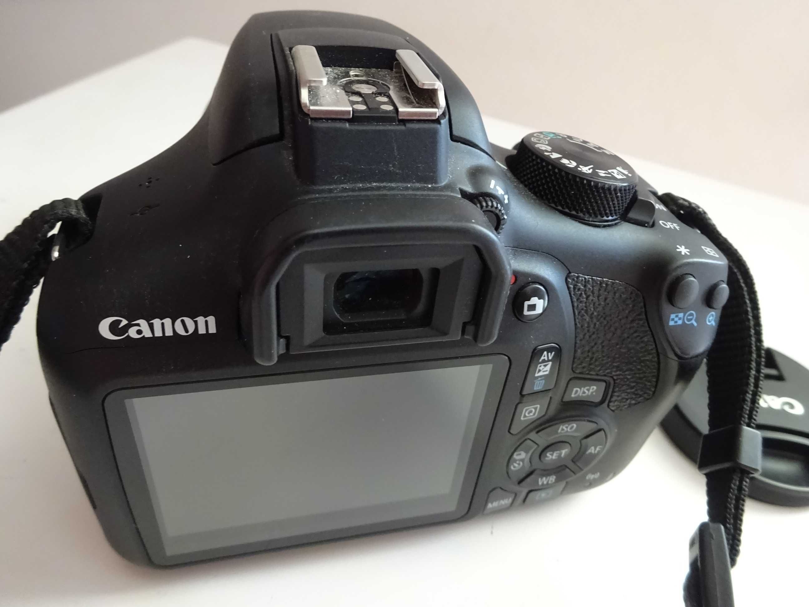 Canon EOS 1300D + 18-55 мм + Чанта + 8 ГБ (Wi-Fi, само на 3000 кадъра)