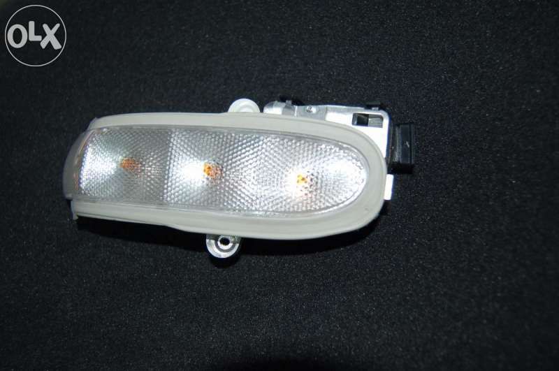 Странични мигачи в огледалото за Мерцедес W203