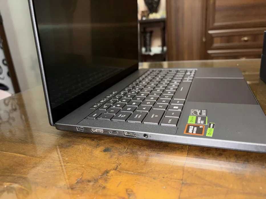 Laptop Gaming ASUS ROG Zephyrus G14, in garantie