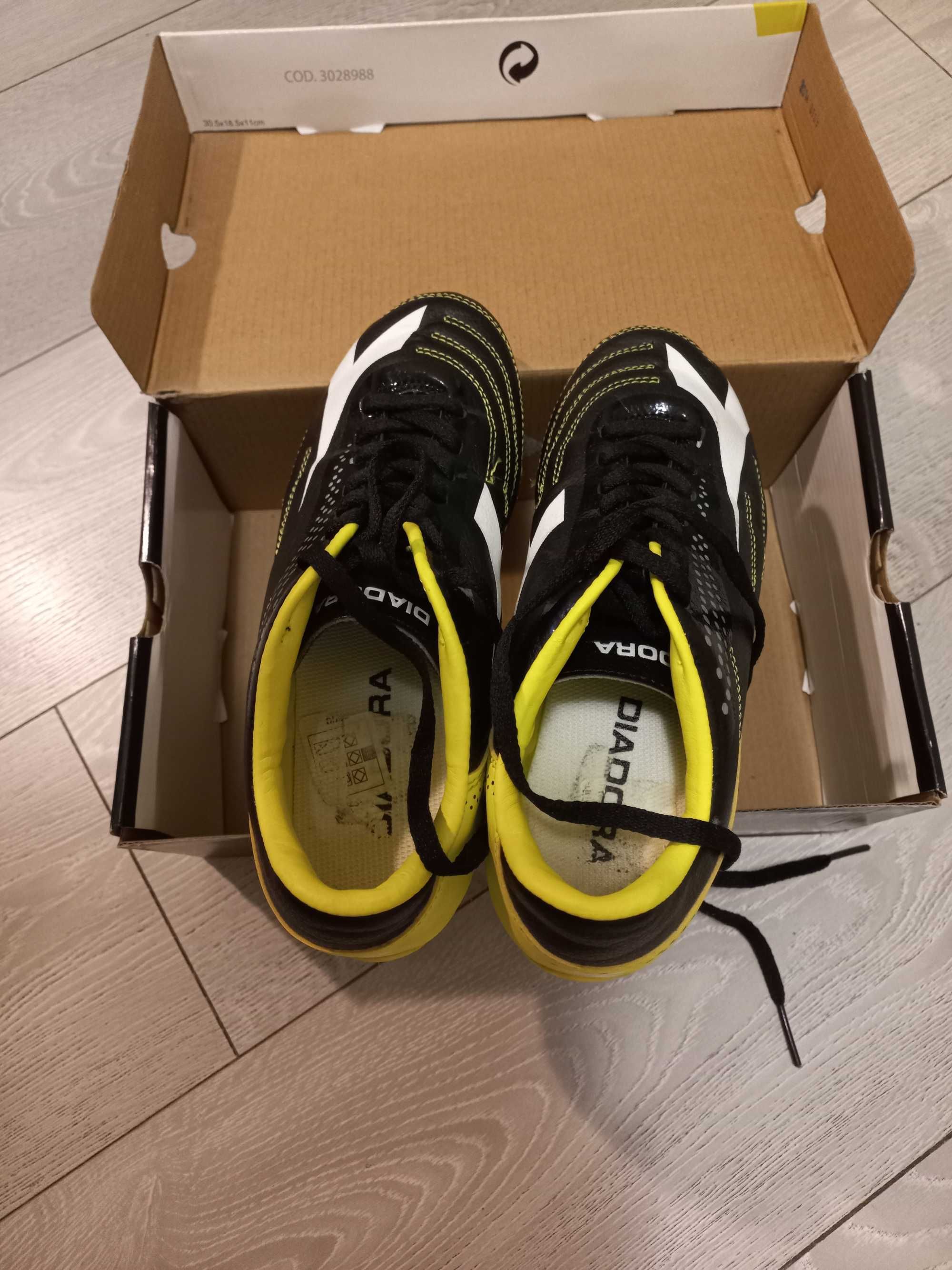 Бутонки  Diadora