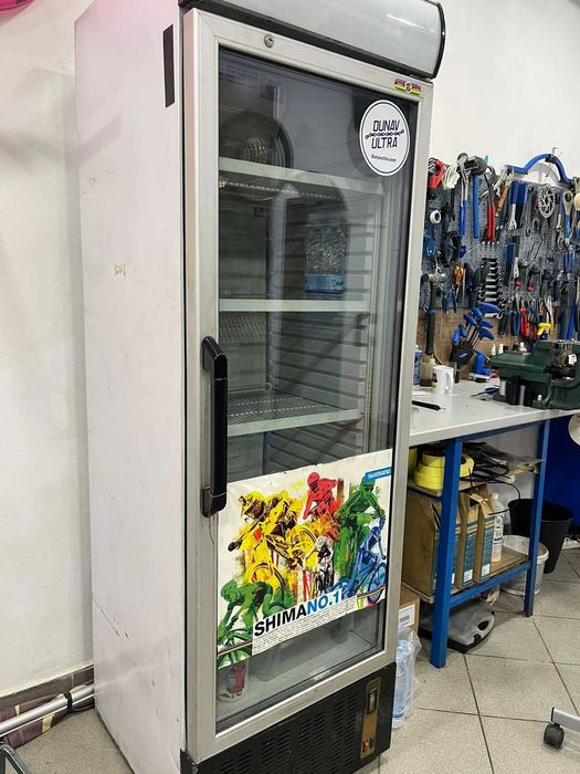 Вертикална хладилна витрина 375 литра, 187x60x60cm AHT Austria