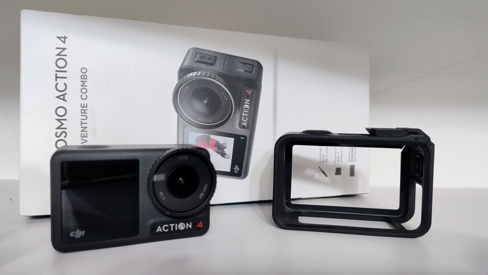 DJI Osmo Action 4 Adventure Combo