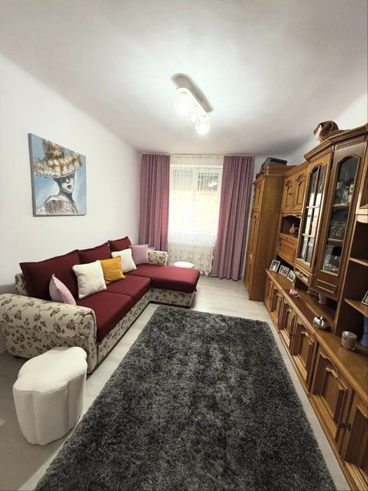 Vand apartament cu 2 camere