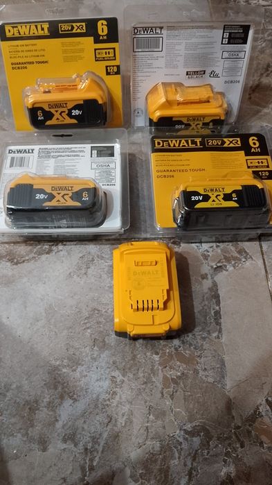 2 baterii Dewalt  6ah