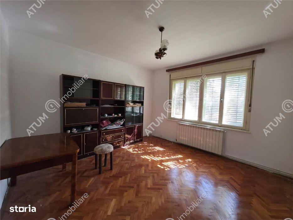 Casa cu 3 camere spatioase cu gradina in zona Calea Poplacii Sibiu