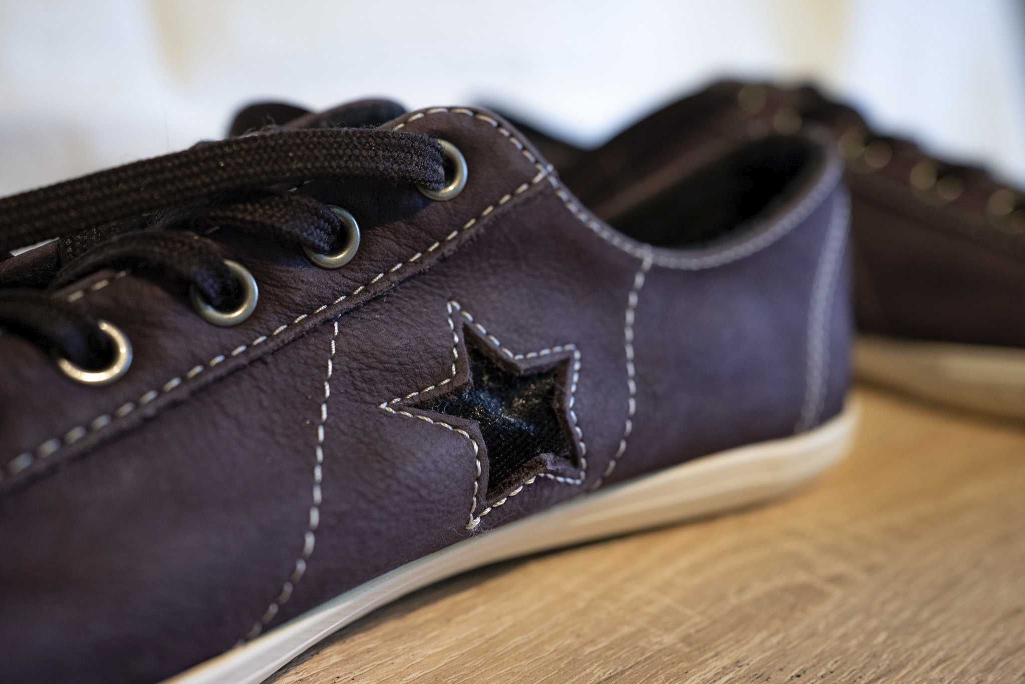 Teniși CONVERSE, piele violet, nr.39 (24.5cm interior)