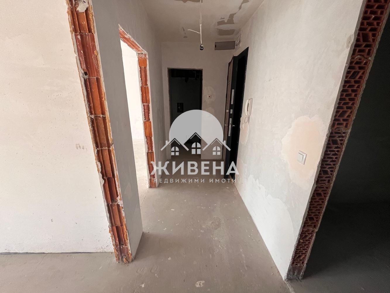 Продавам 3-стаен апартамент, к.к. Св.Св. Константин и Елена, площ 109
