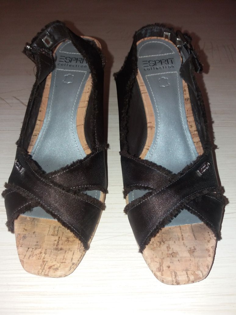 Маркови обувки Esprit Beneton