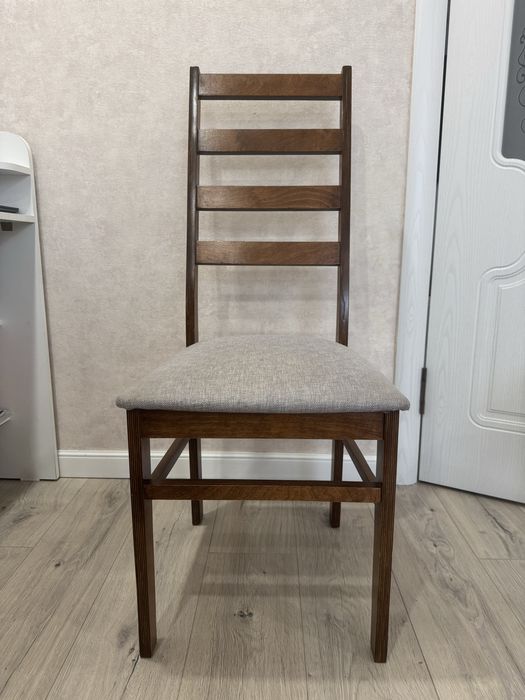 Продам кухонные стулья
