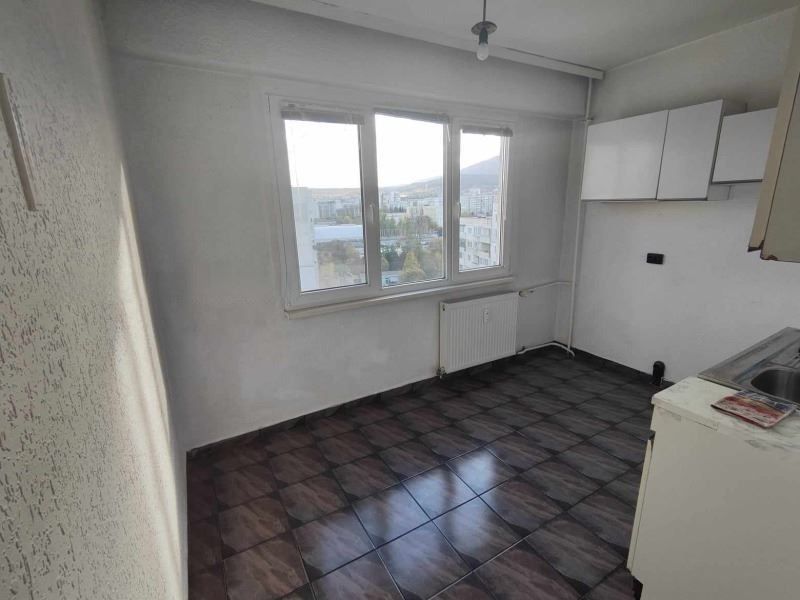 Продава се Тристаен апартамент в София, Младост 3 - 67 кв.м за 2090 €/кв.м - Снимка #2