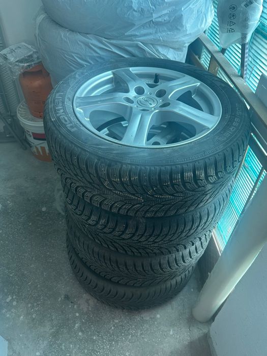 Vand janta cu tot cu cauciuc 4 bucati