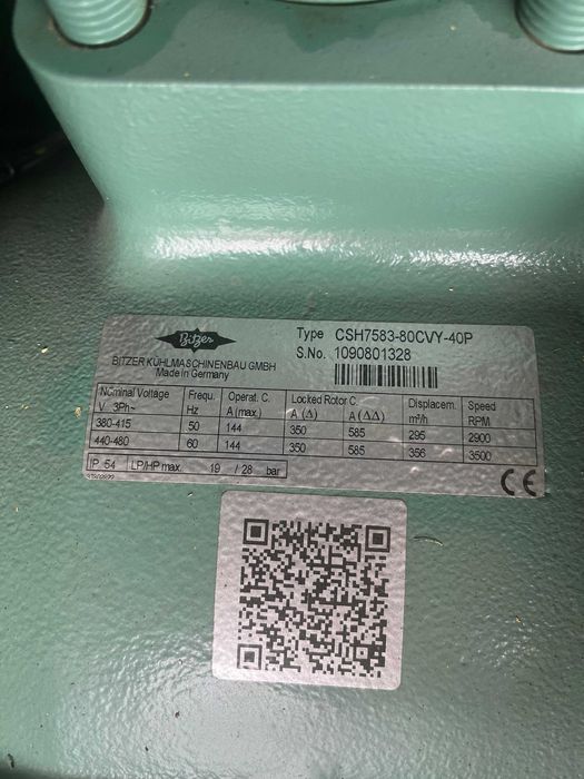 Vand/ Inchiriez Chiller CLIMAVENETA 400 KW