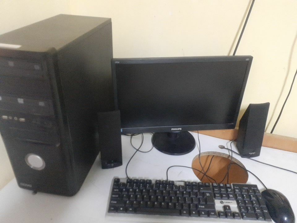 Philips kampyuter sotiladi xotira 223 azu6 hard disk465 windows 10 pro
