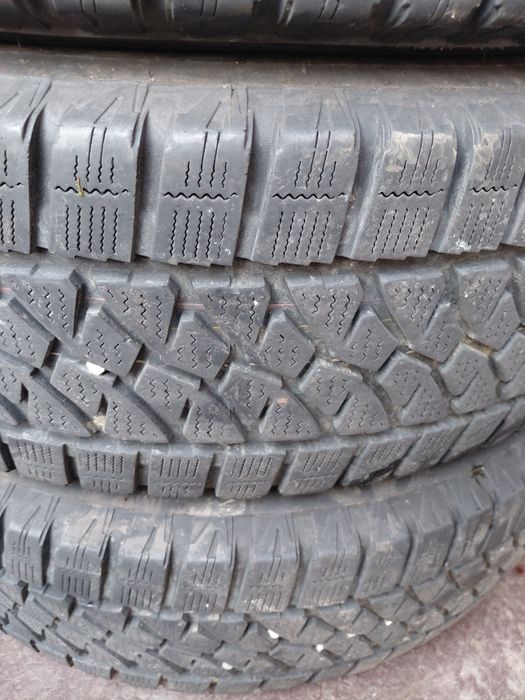 225/75/16C Bridestone 4бр.гуми дот2021