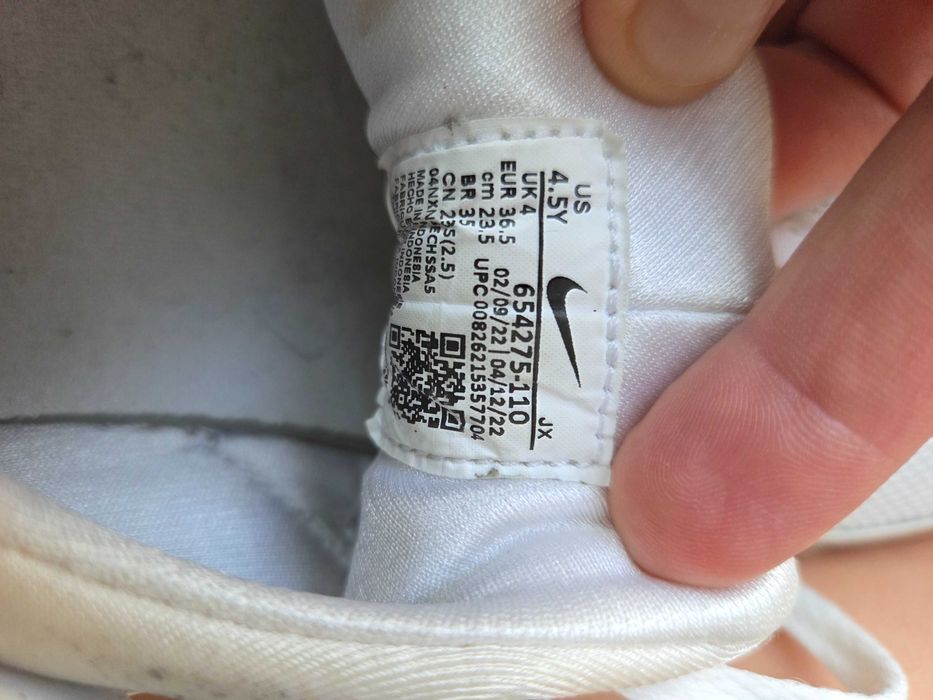 Маратонки   NIKE