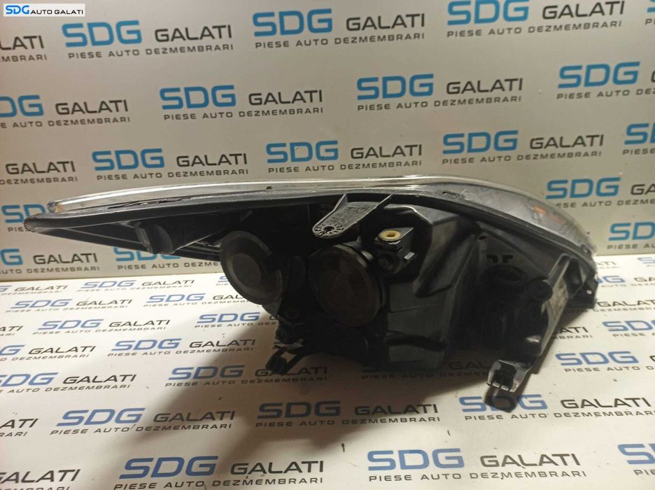 Far Stanga FARA Xenon Ford Focus 2 FL Facelift 2007 - 2011 Cod 8M51-13101-BC [L0924]