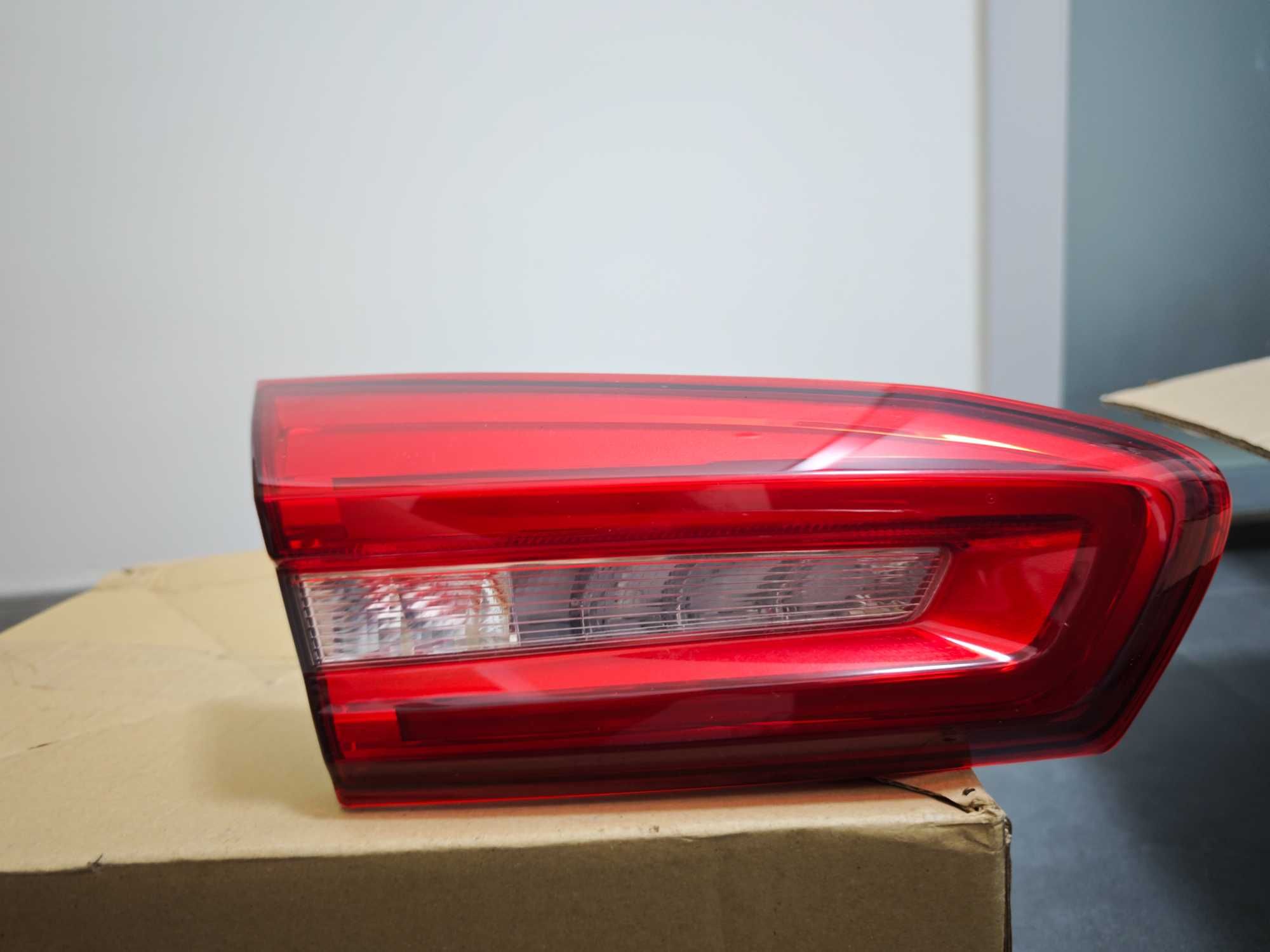 Оригинален LED стоп за Форд Фокус МК4 Хечбек
