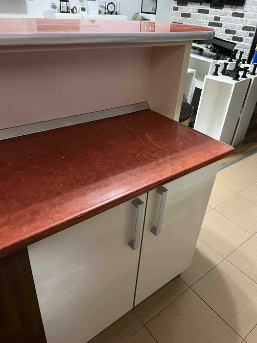 Vand insula de bucatarie cu bar