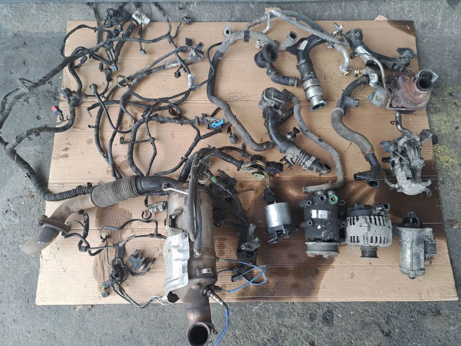 Anexe motor Ford Focus 3 1.6tdci Catalizator Compresor clima Alternator Electromotor Turbina EGR Carcasa filtru combustibil Clapeta acceleratie Furtun apa turbo Instalatie electrica motor Ford S-Max C-max Galaxy 2 Mondeo 4 Transit Citroen Peugeot