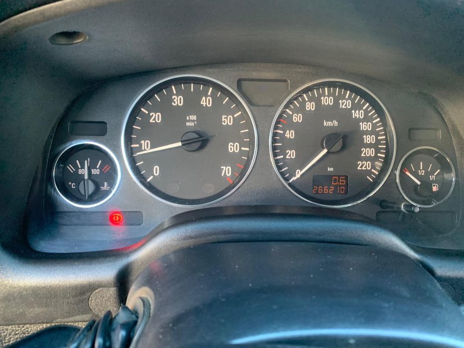 Vând urgent Opel Astra in stare perfecta de funcționare motor 1.6 benz