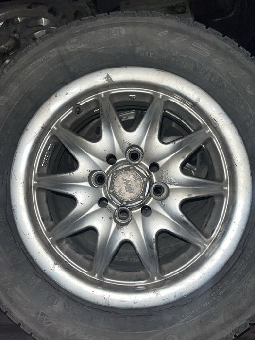 Комплект дисков с резиной