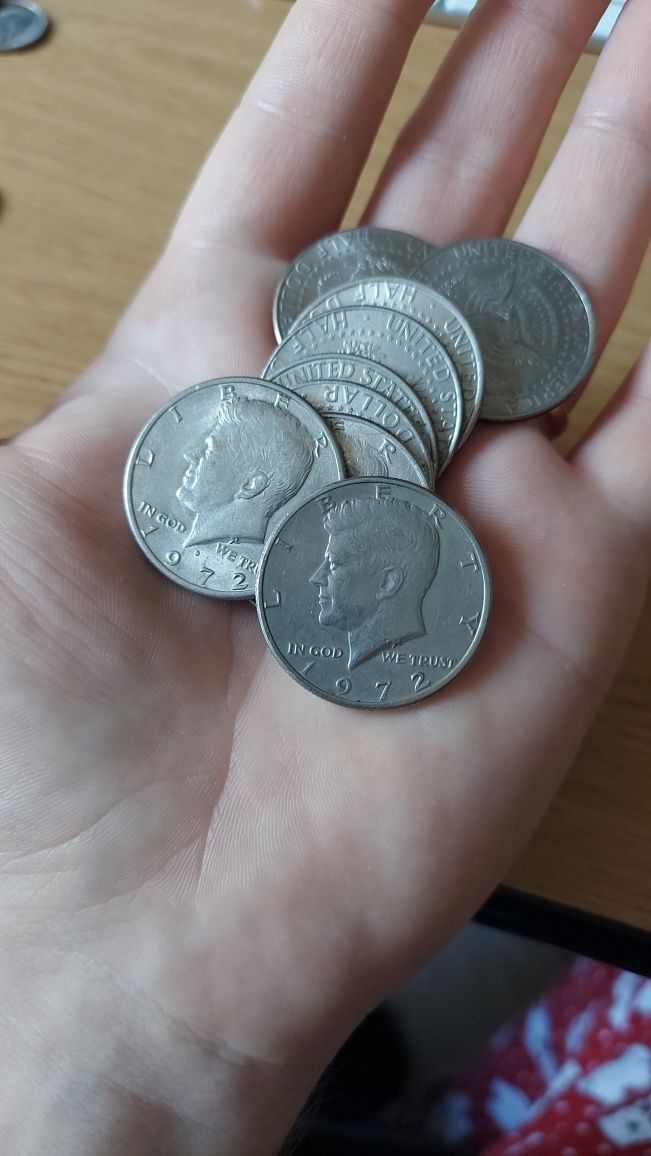 Monede half dollar Kennedy, ani diverși