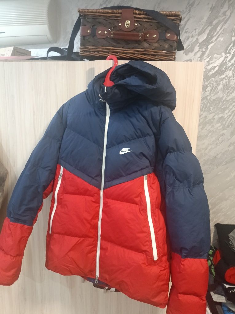 Оригинално яке Nike размер М