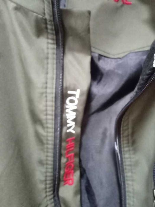 Geaca tommy hilfiger noua