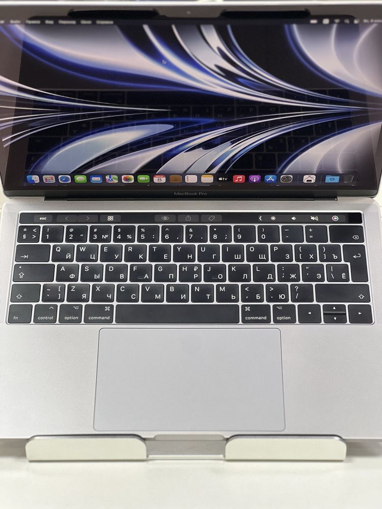 MacBook Pro 2017 Touchbar | Core i5 | 8Gb | 256Gb