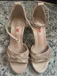 Vand sandale marimea 35