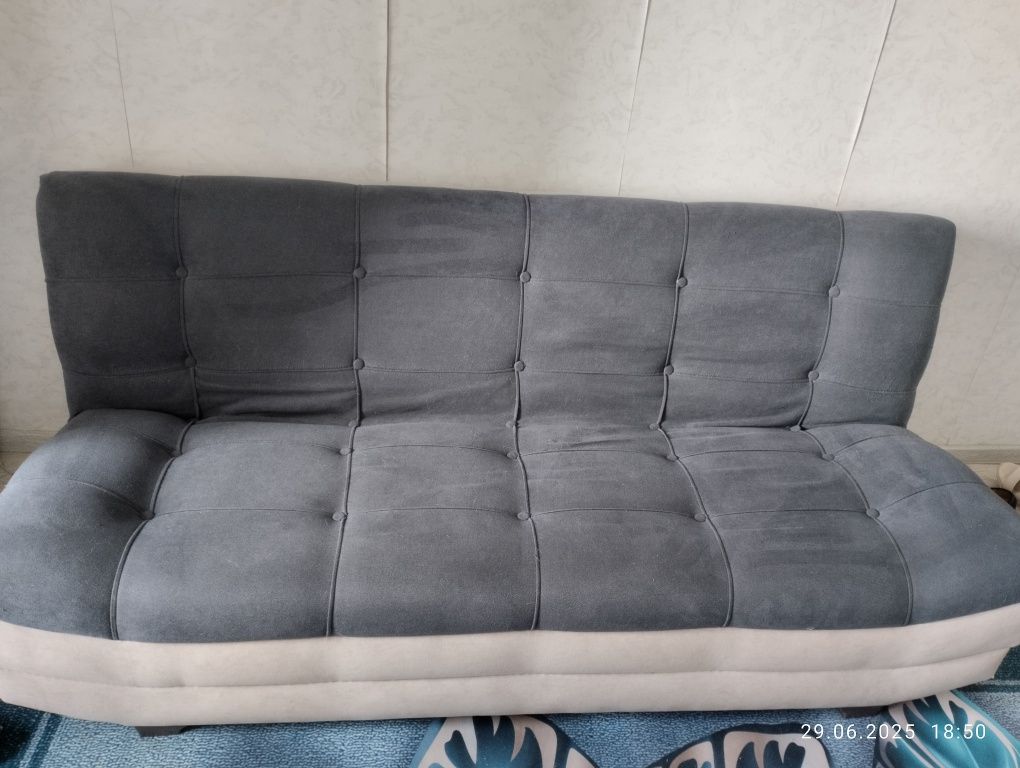 Продам диван в отличном состоянии