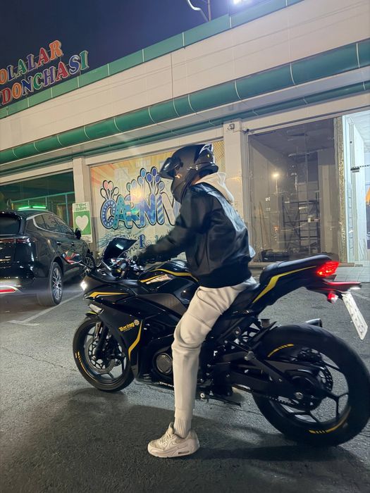 Yamaha R3 250 kub srochna baraka qilamiz bugun oganga 1400 qiberaman