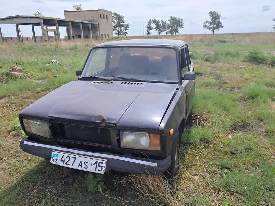 Автомобиль Лада 21074