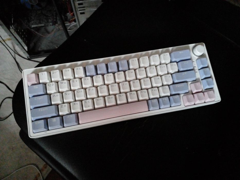 Продам клавиатуру
