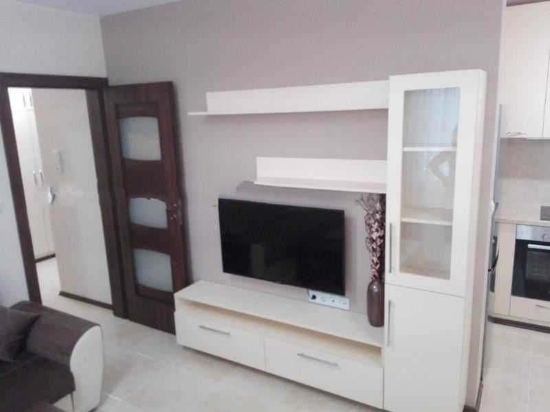 Дава се под наем Двустаен апартамент в София, Дианабад - 65 кв.м за 408 € - Снимка #1