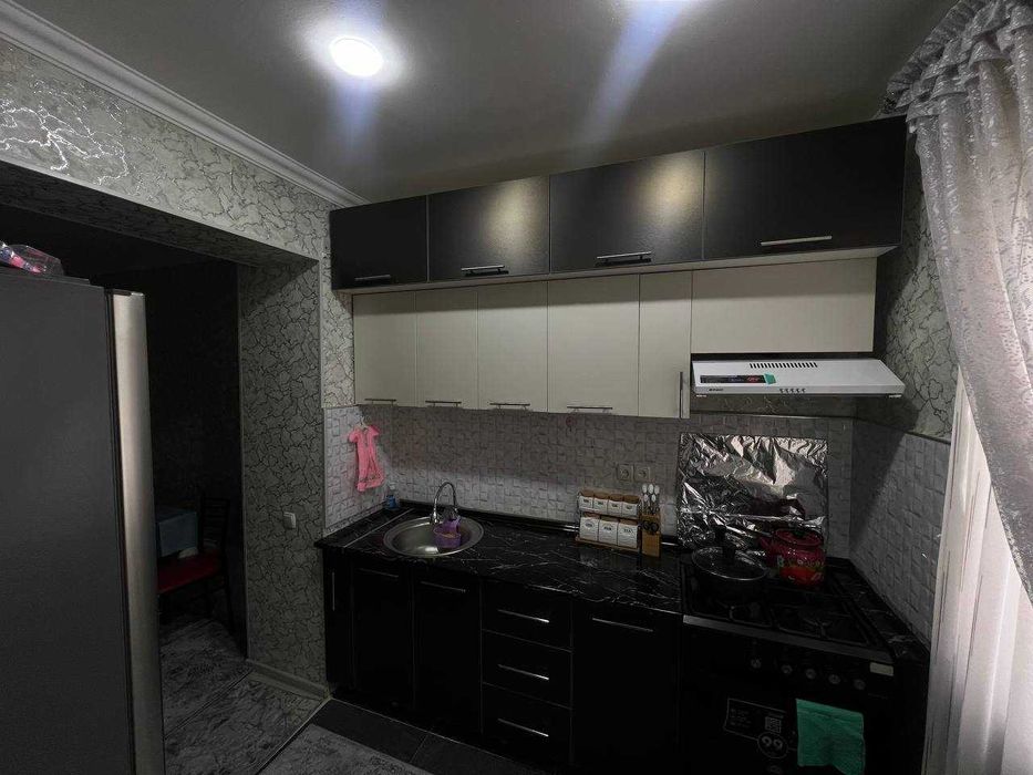 Продам 3х комнатную 77 Серия Наккашлык , метро Чиланзар