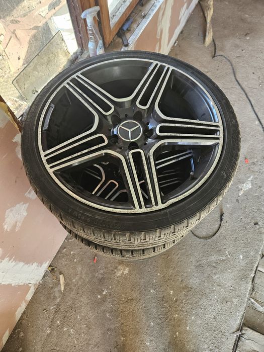 Гуми с джанти 245/35/19