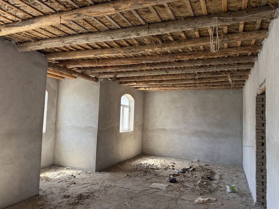 Урганч шахарда 200 кв  катежла сотилади