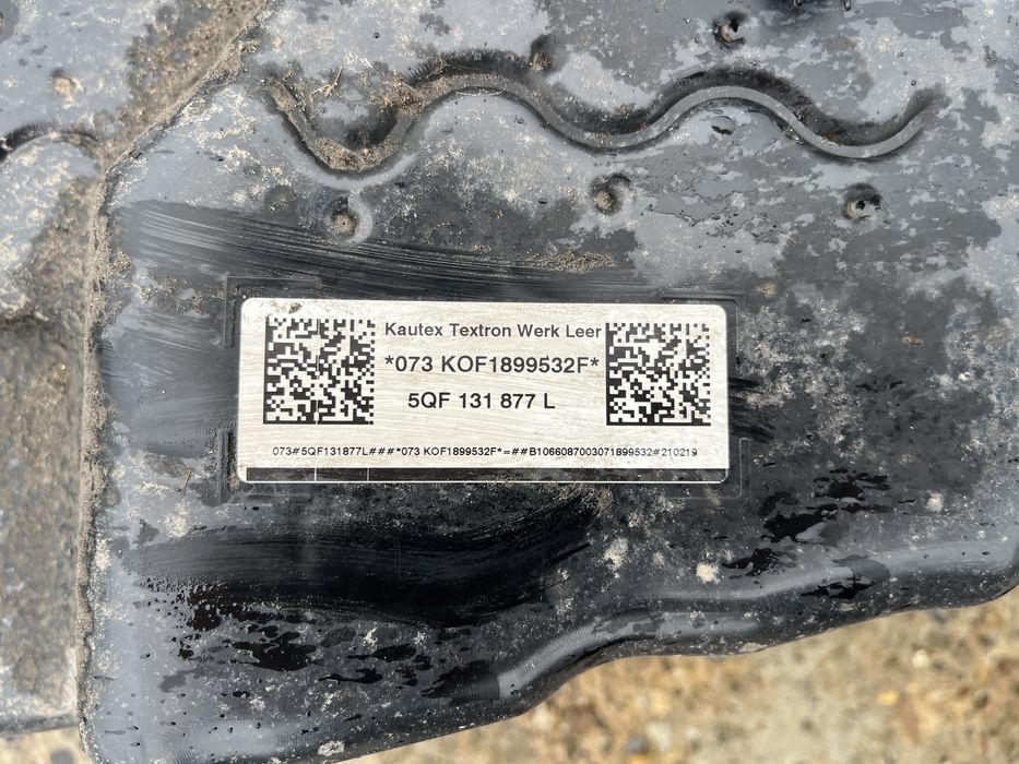 Vas / Rezervor AdBlue VW Tiguan 5NA Audi Q3 FY