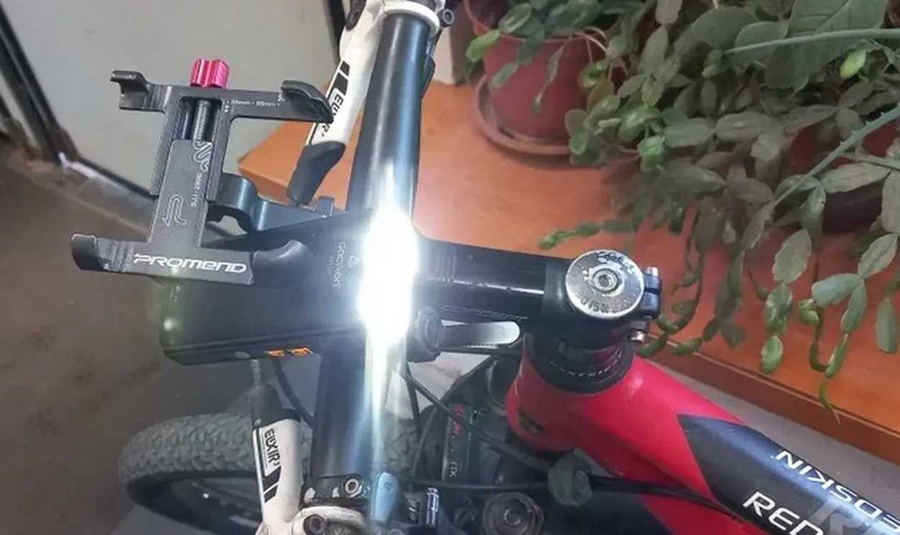 Far lanterna Gaciron V20D-1700