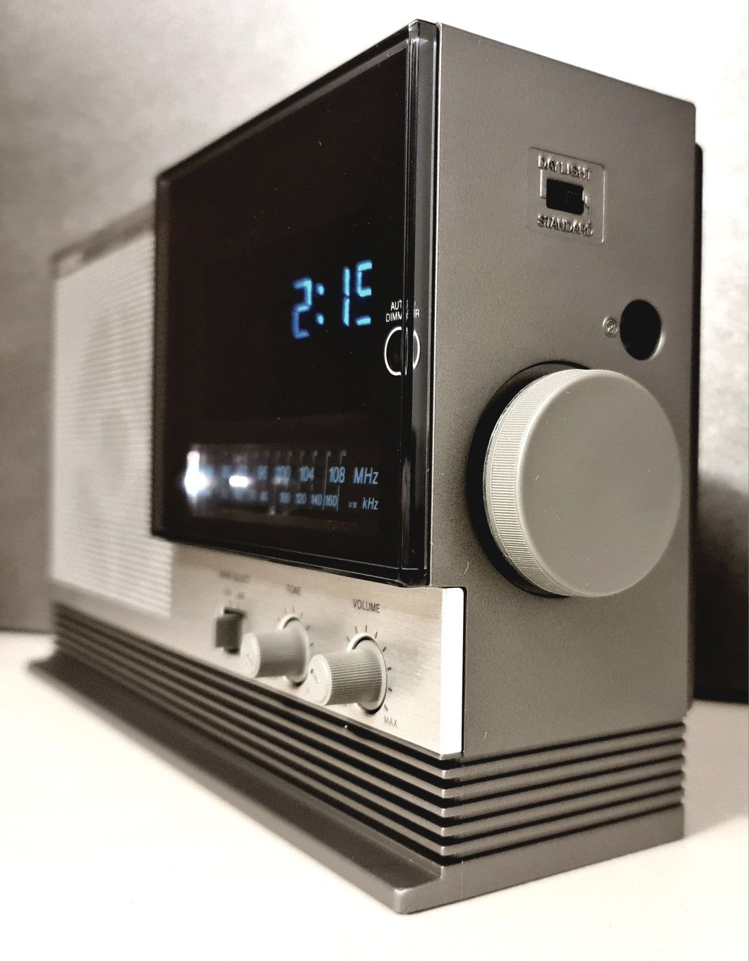 Sony icf c 22 w .