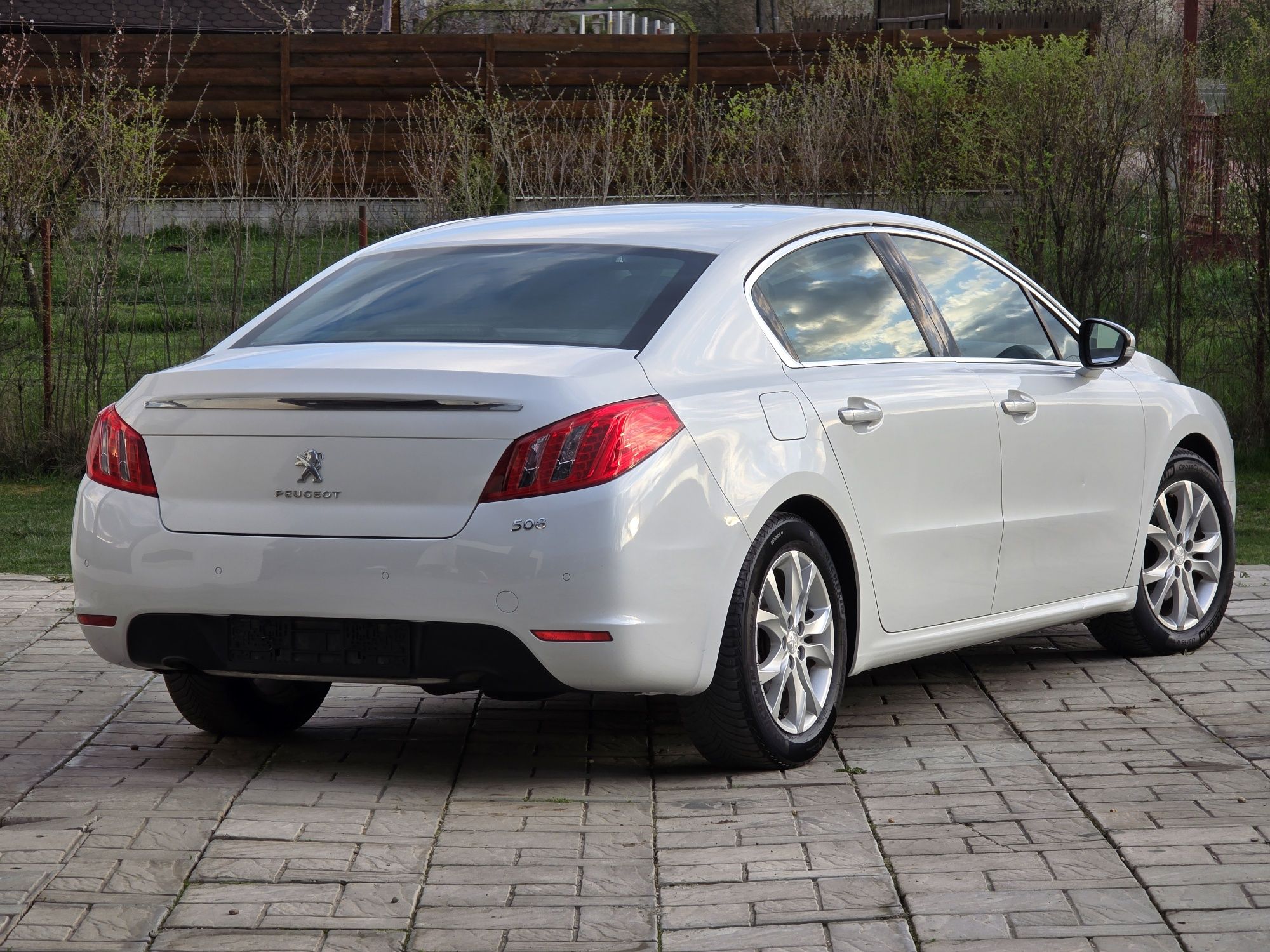 Peugeot 508 HYBRID 4 / Hud / Piele / Led / Xenon