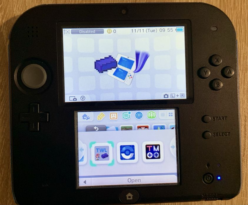Продавам Nintendo 2Ds