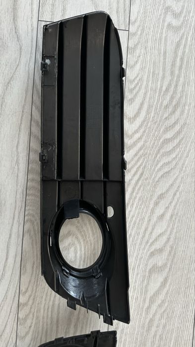 Grile proiectoare audi a4 b8