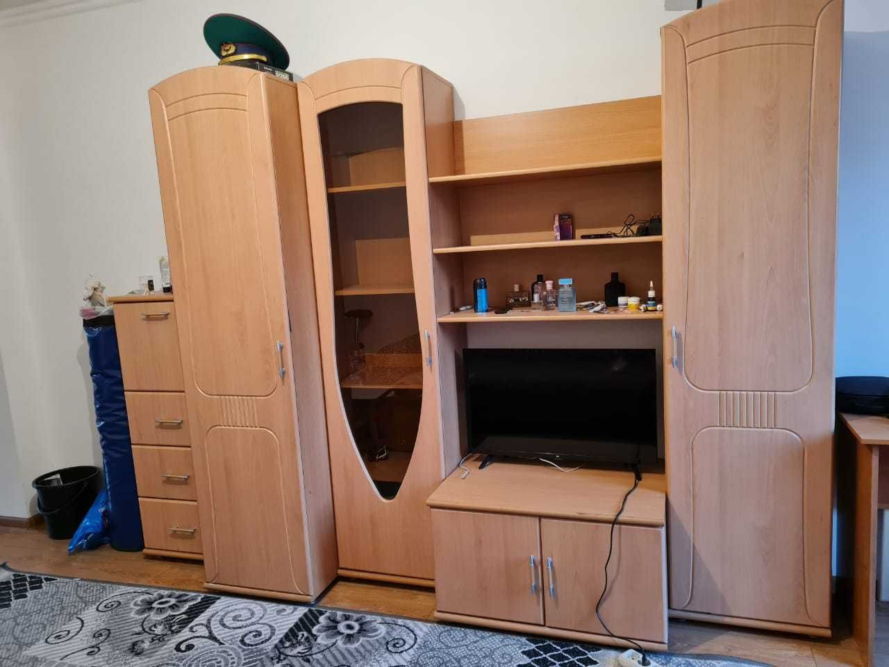 Горка-стенка в гостиную