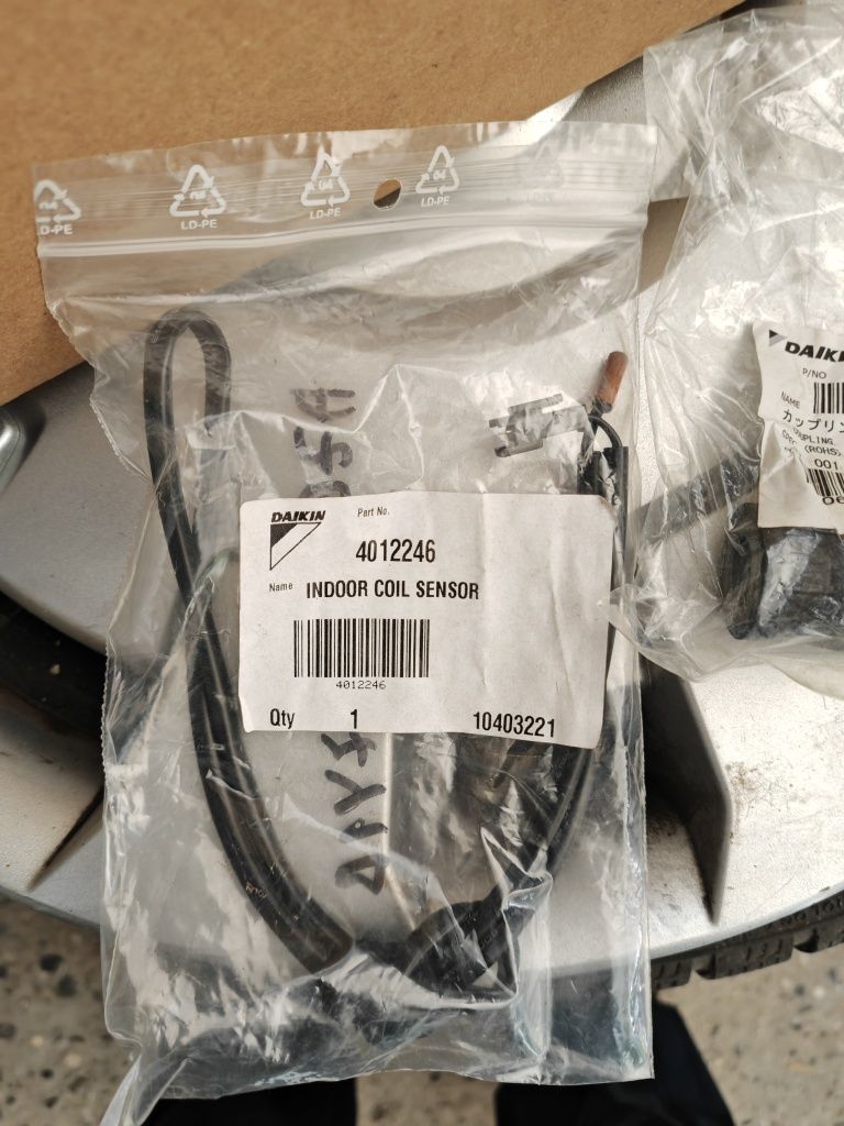 Мотори, платки, датчици за вътрешно тяло DAIKIN Siesta AZQS140B7Y1B