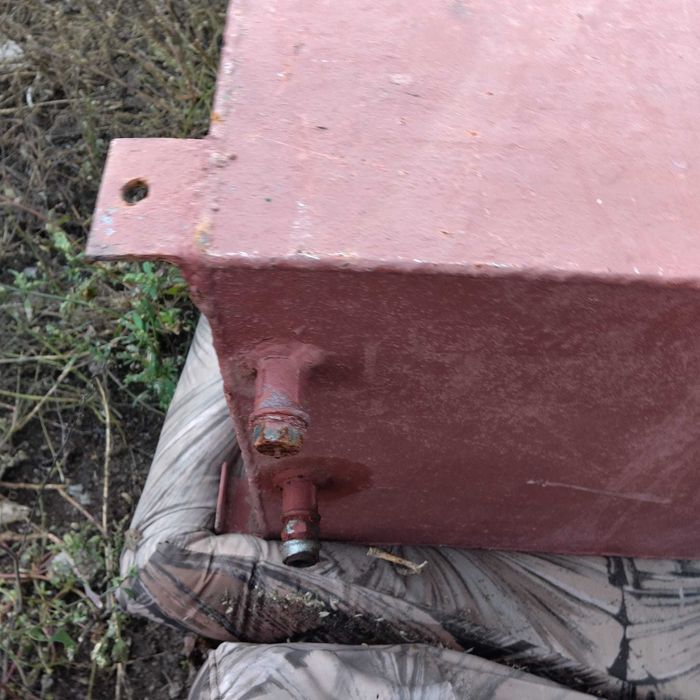 0.5 кубика, 200см Х 60см Х 40см, резервоар за гориво, нафта, дизел.