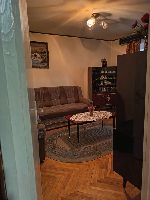 Vând apartament 3 camere