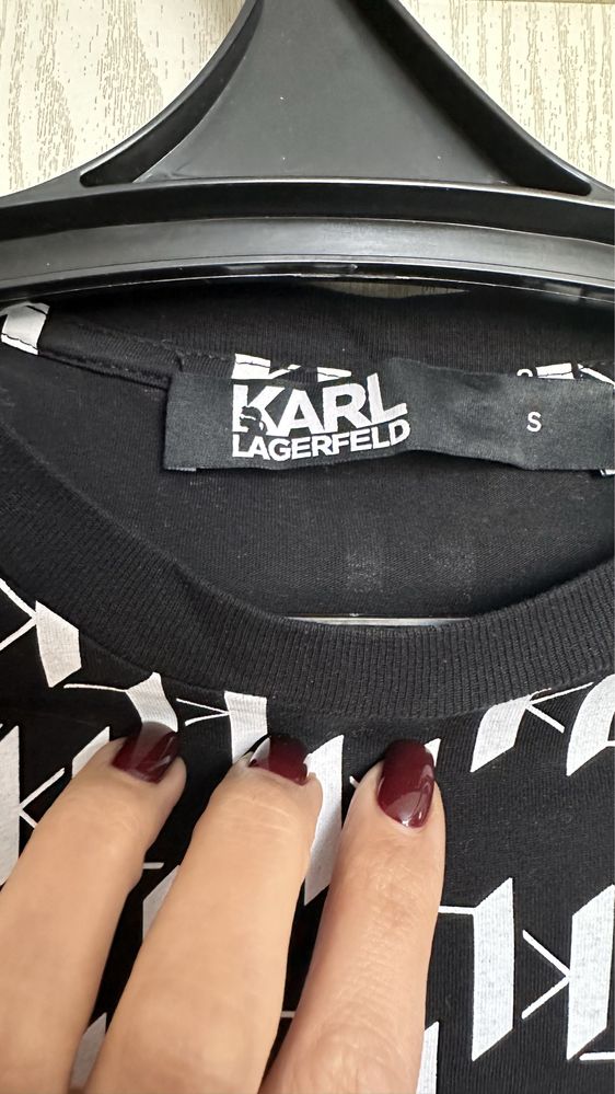 Футболка Karl Lagerfeld на 44-46 размер